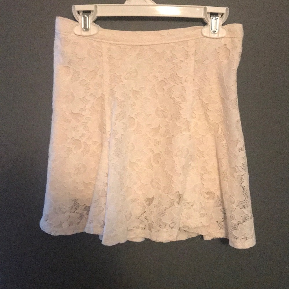 NEVER WORN lace skirt
